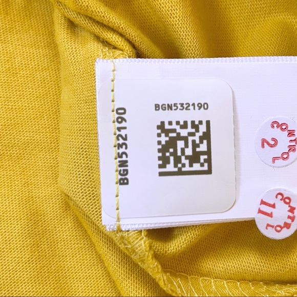 The North Face Men’s Moss Tee In Bamboo Yellow - Picture 6 of 7